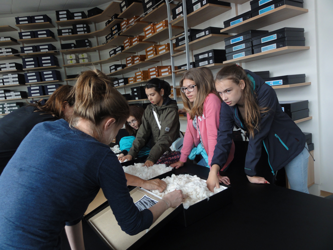 Picture: Kids participating in workshop, Image Credit: Hafenmuseum Speicher XI